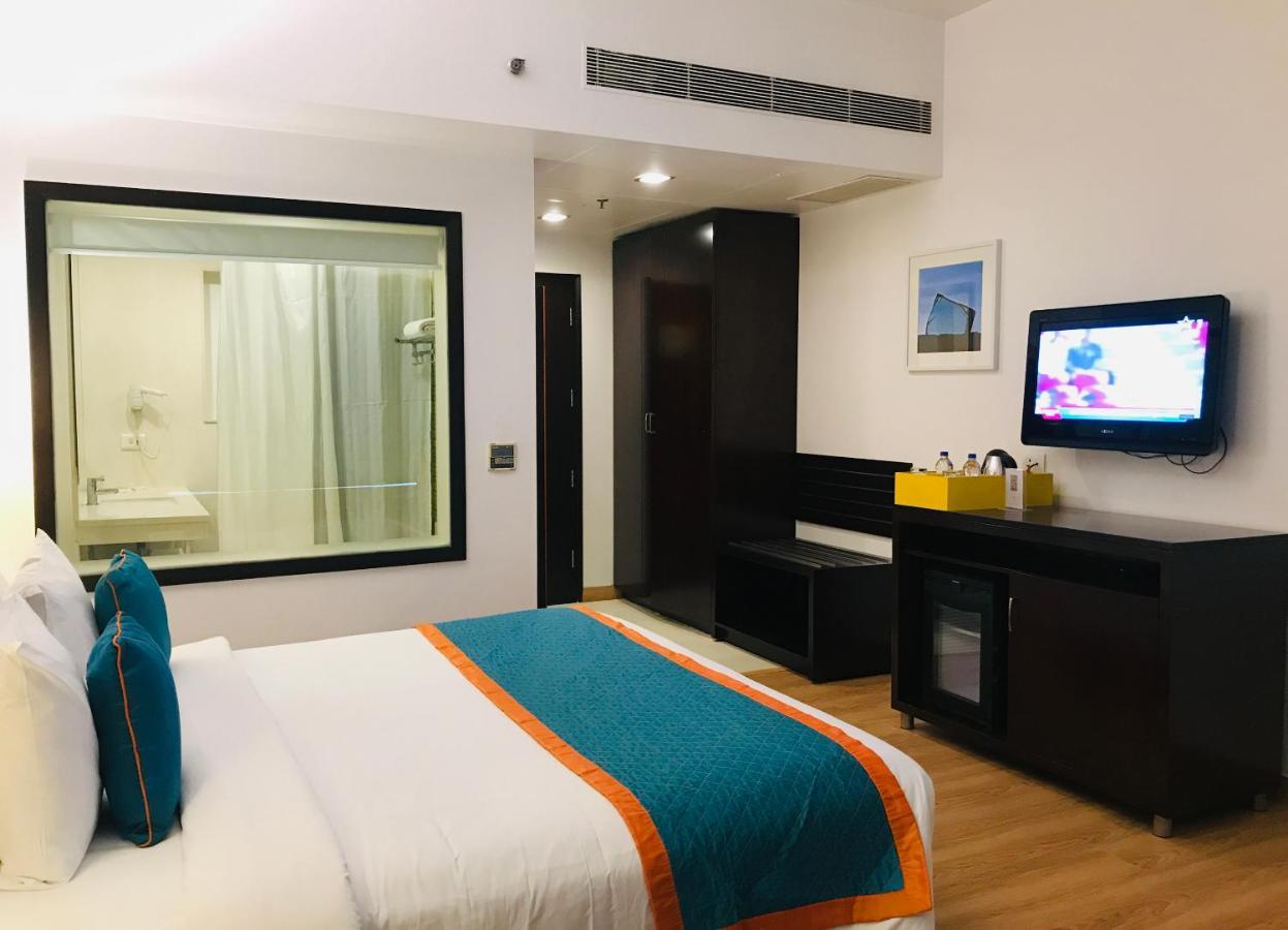 Golden Tulip City Centre Gurgaon Zewnętrze zdjęcie