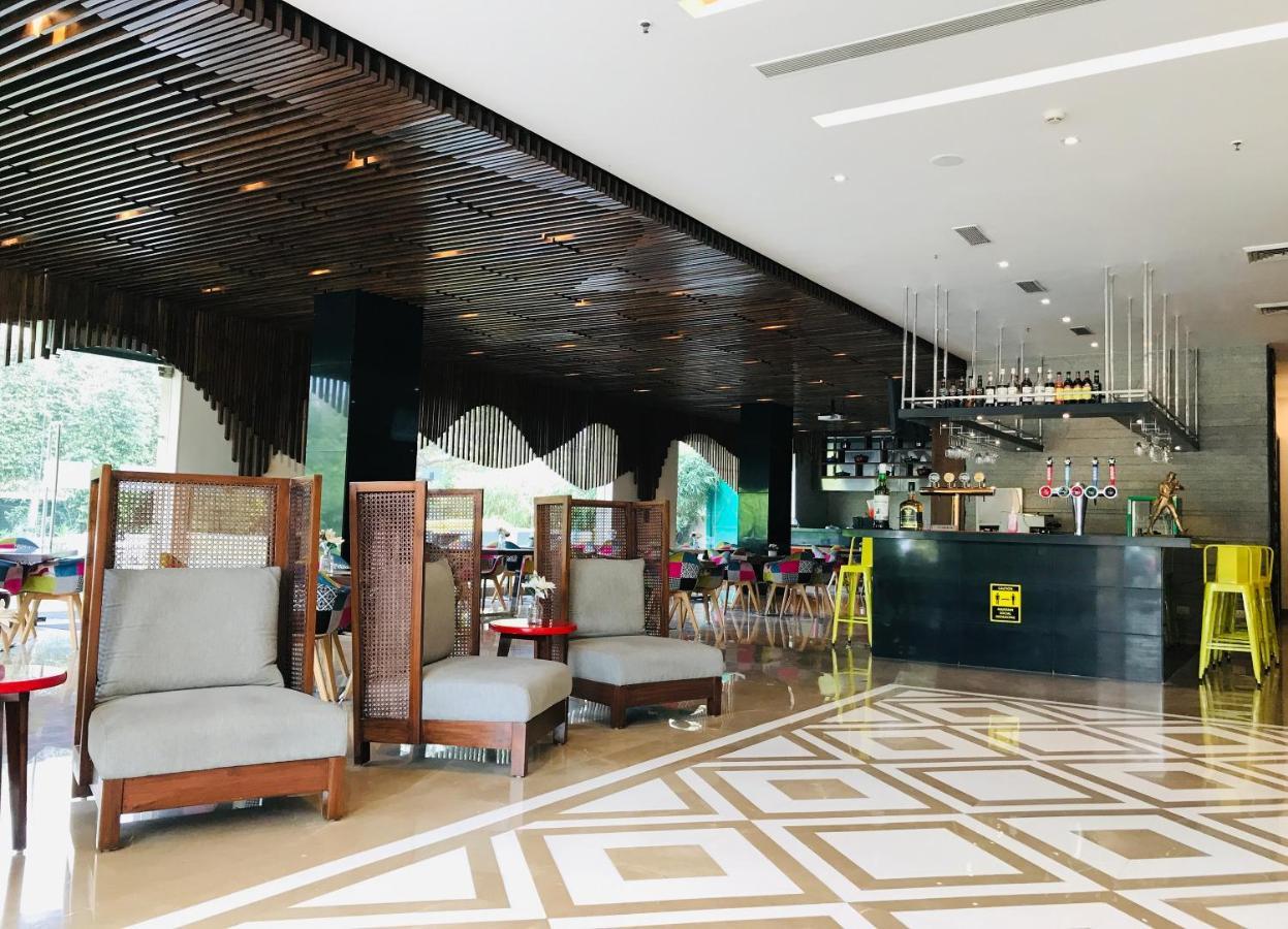 Golden Tulip City Centre Gurgaon Zewnętrze zdjęcie